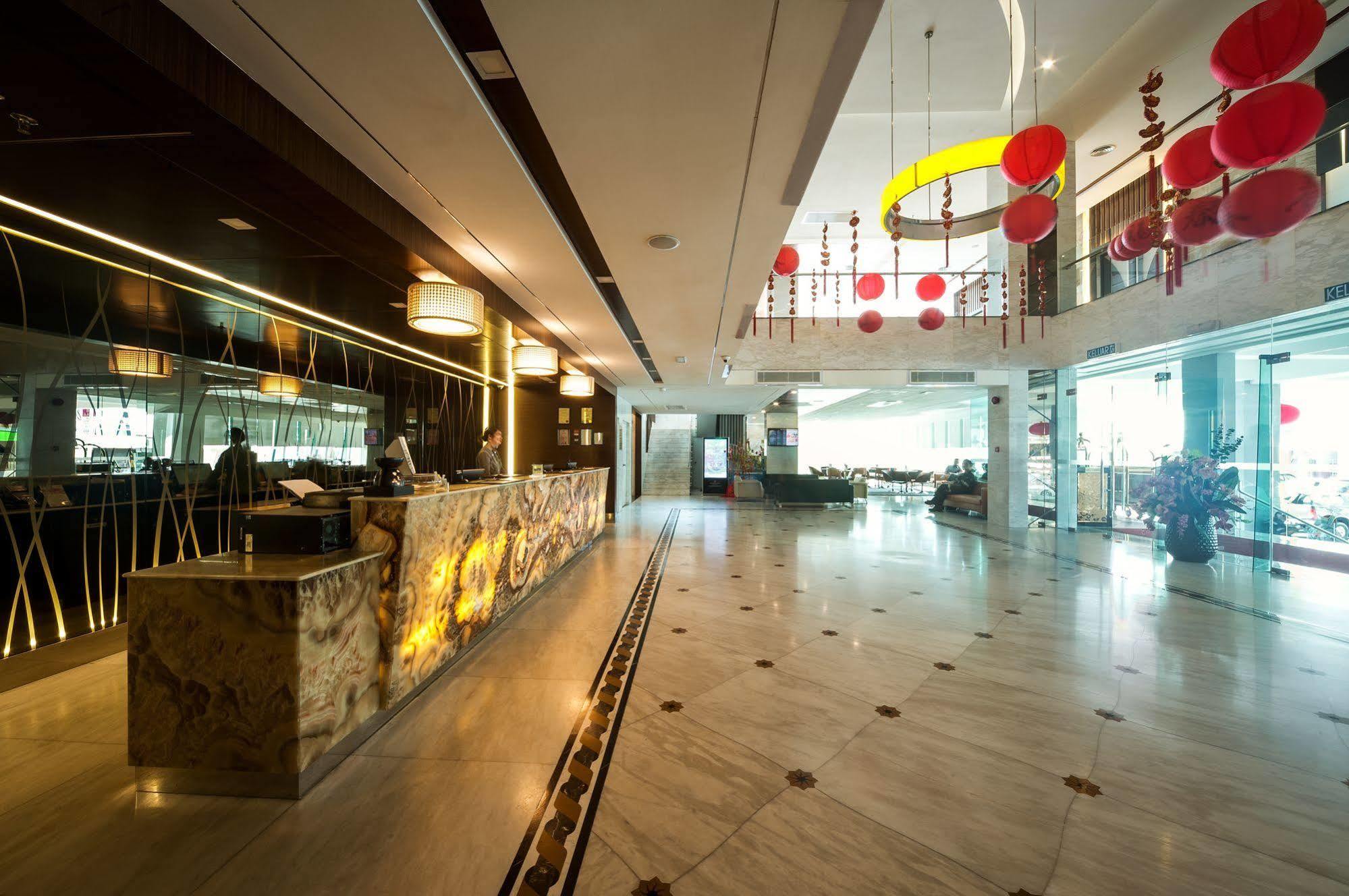 Promenade Hotel Bintulu Exterior foto