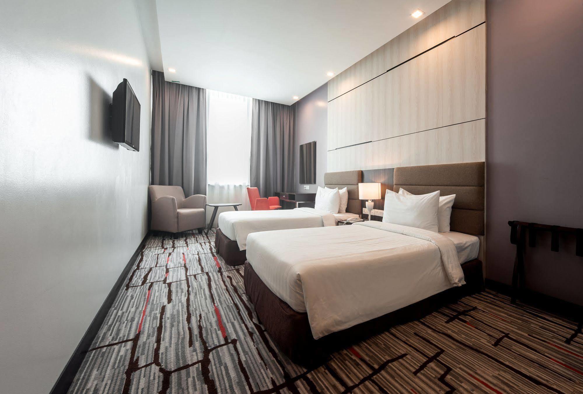 Promenade Hotel Bintulu Exterior foto